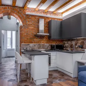 Unique In Center Apartment Milan